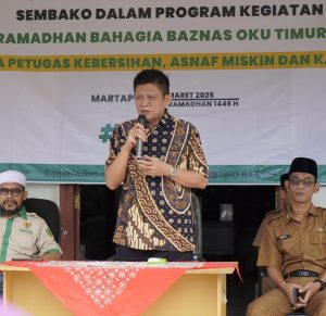 Bupati OKU Timur Serahkan Langsung Bantuan Sembako Baznas Kepada 1000 Penerima Manfaat